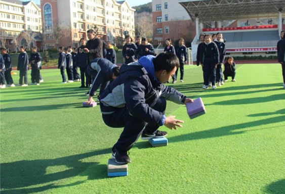 红星闪闪农场团建项目之摸石过河